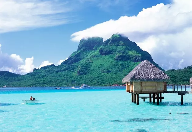 Bora Bora an aner repetitiv awer eenzegaarteg Destinatiounen