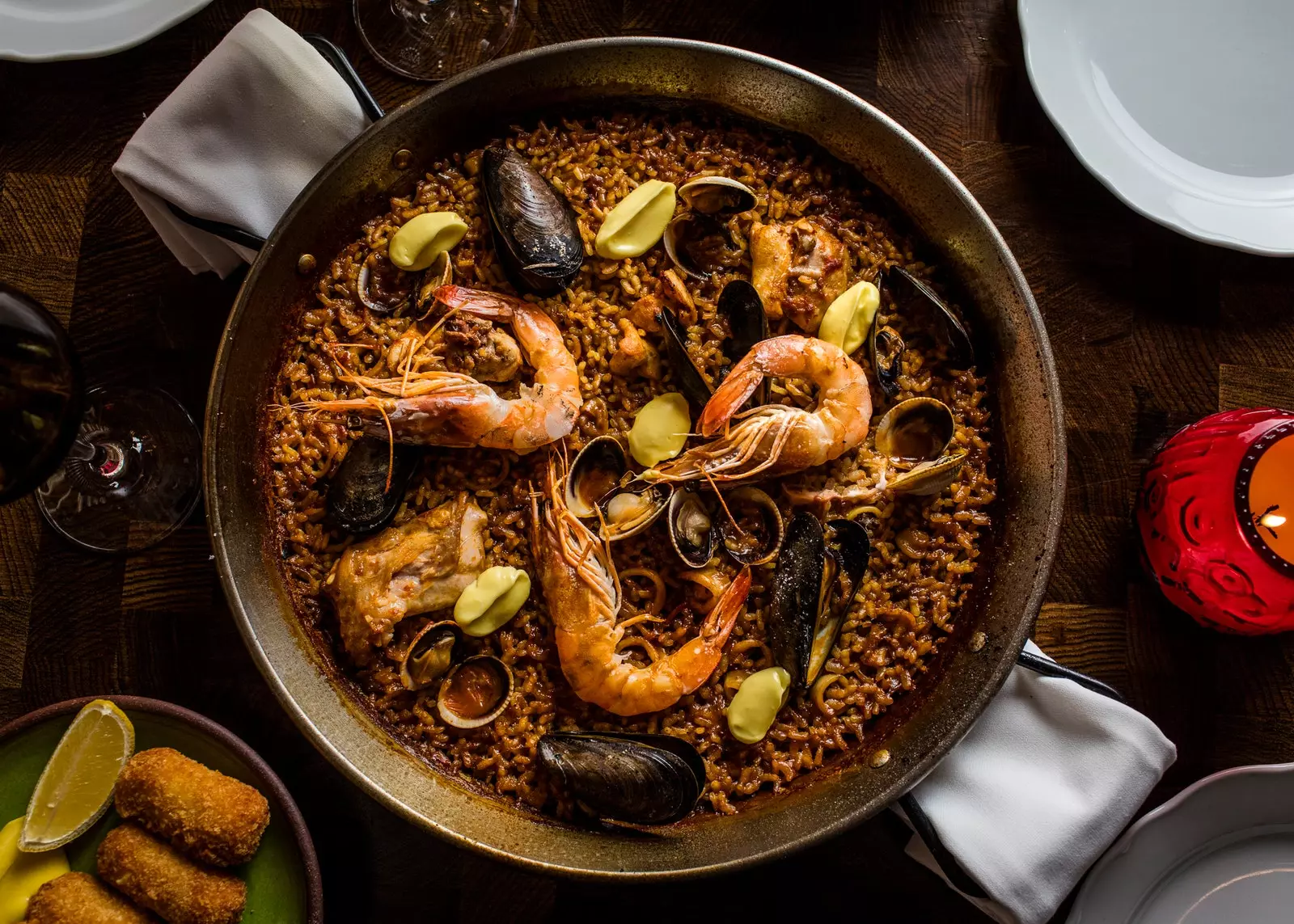 Saisonale Paella im El Quijote New York.