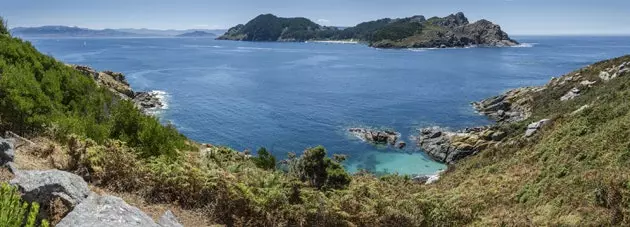 Panoramic view of the island of San Martiño