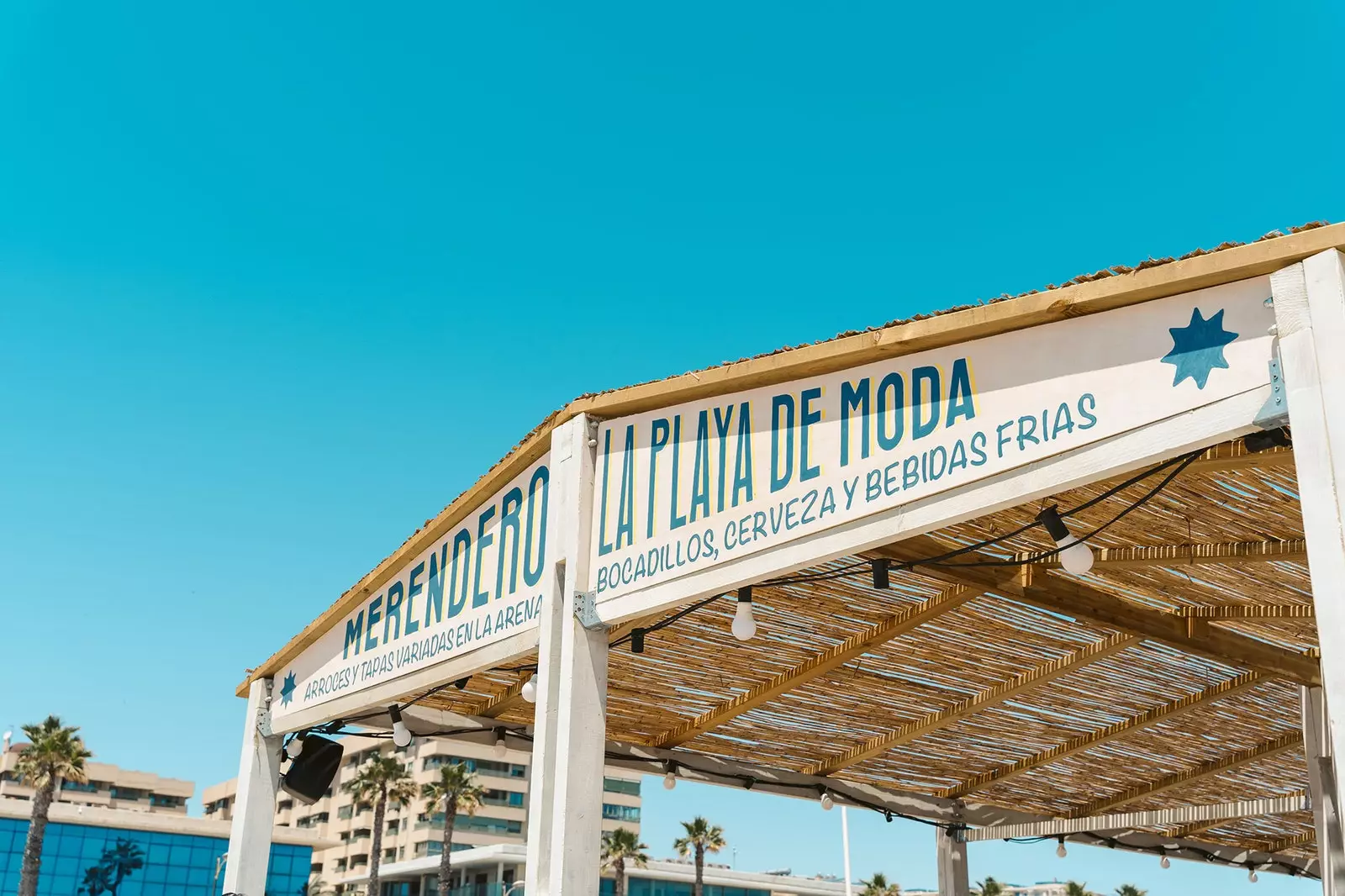 La Playa de Moda geeft de traditionele strandbar terug aan La Patacona