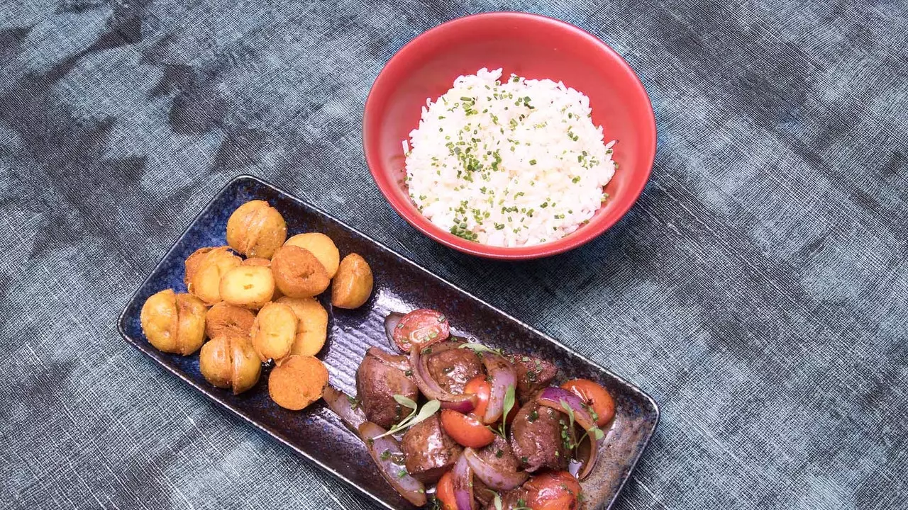 Koken met Álex Vargas, van Quispe: zo wordt de lomo saltado gemaakt