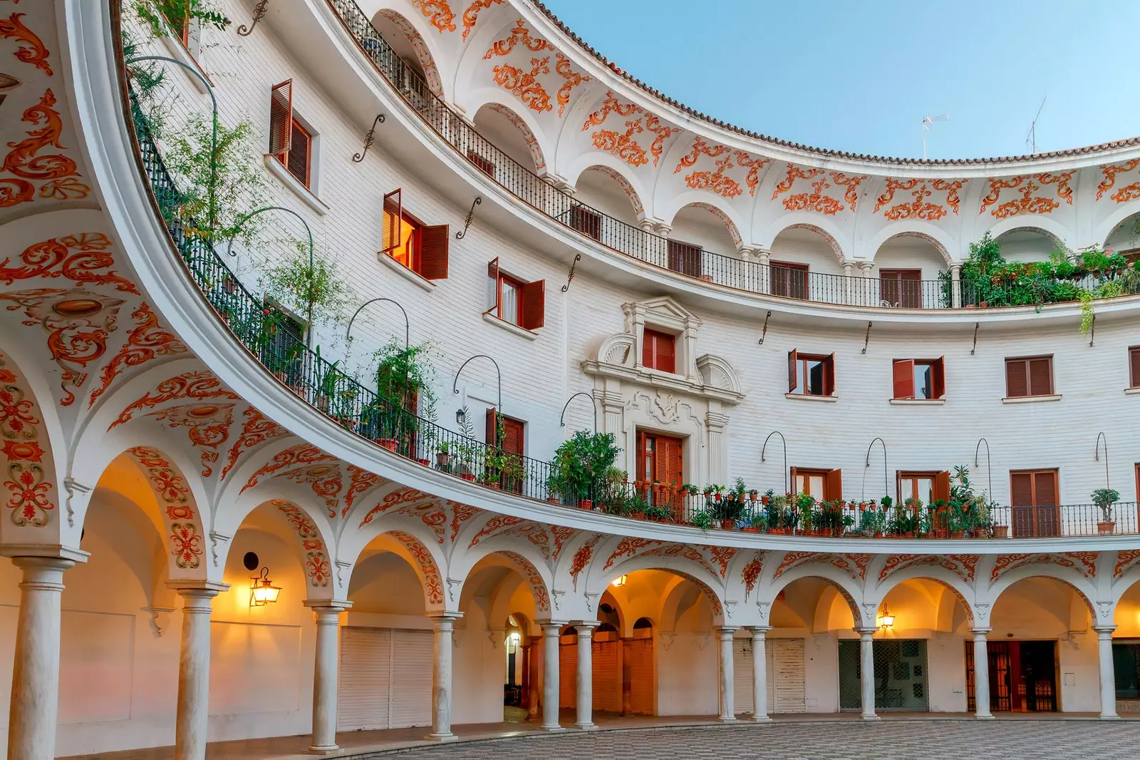 Der Cabildo-Platz in Sevilla