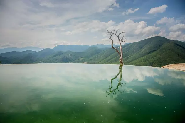 Сварете ја водата