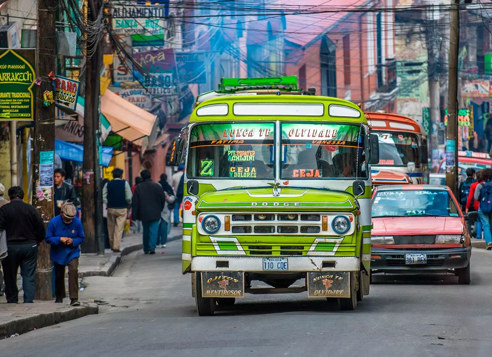 Typowy minibus La Paz