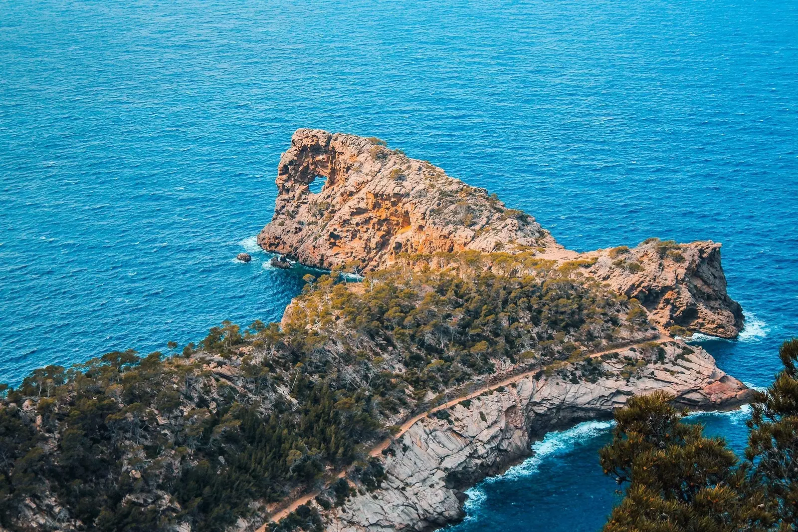 Sa Foradada Serra de Tramuntana Mayorka Balear orollarining ko'rinishi