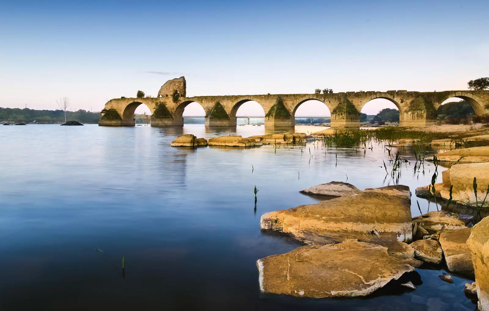 Le pont d'Ajuda sépare Elvas d'Olivenza