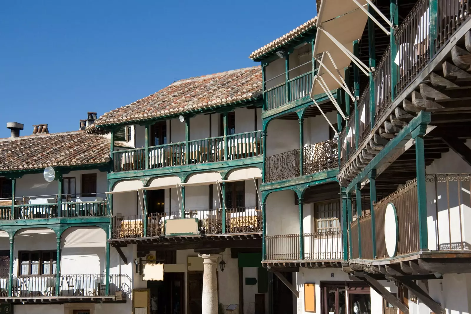 Balconies ya Chinchon