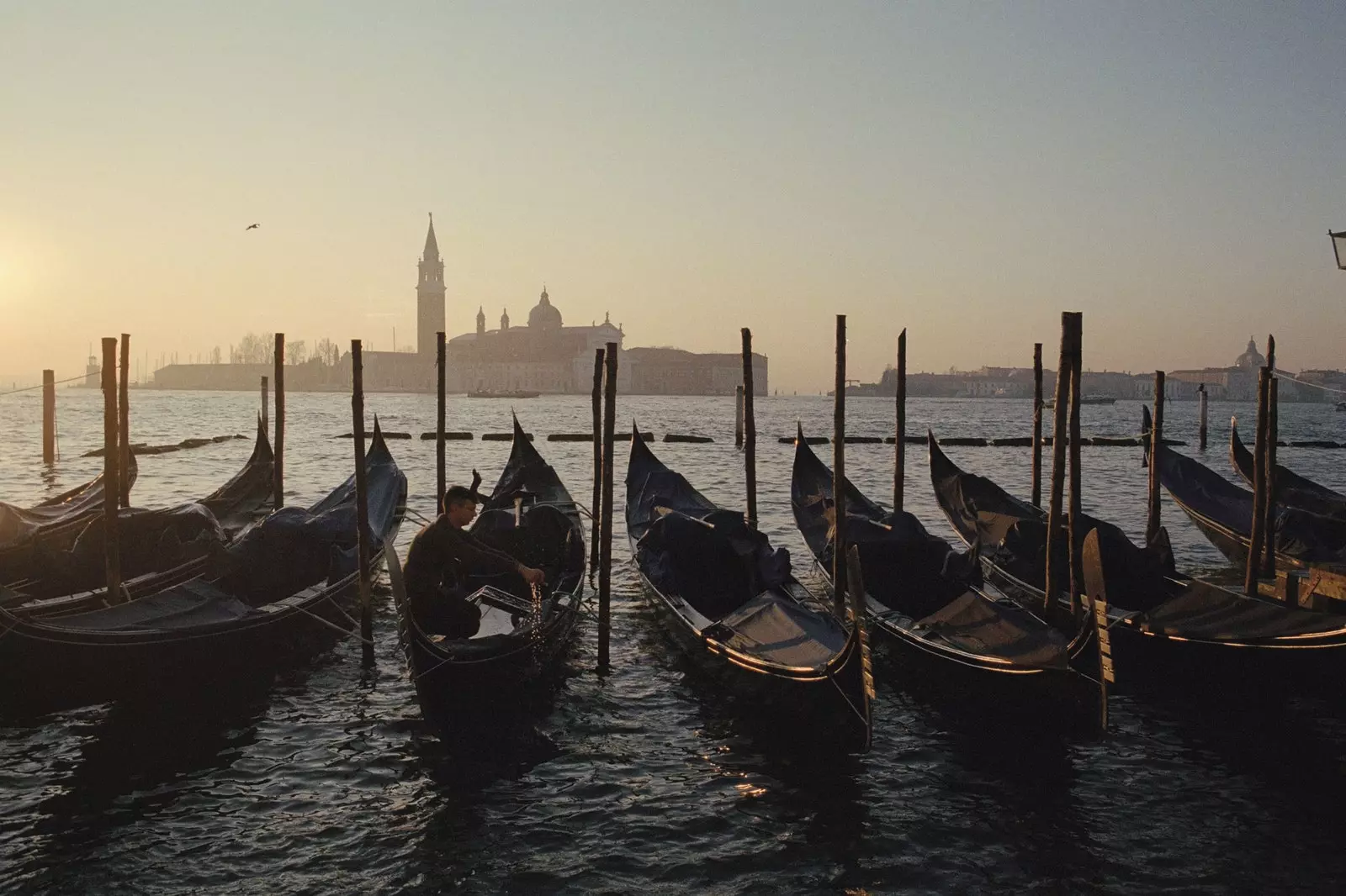 Die Riva degli Schiavoni mit der Basilika San Giorgio Maggiore im Hintergrund