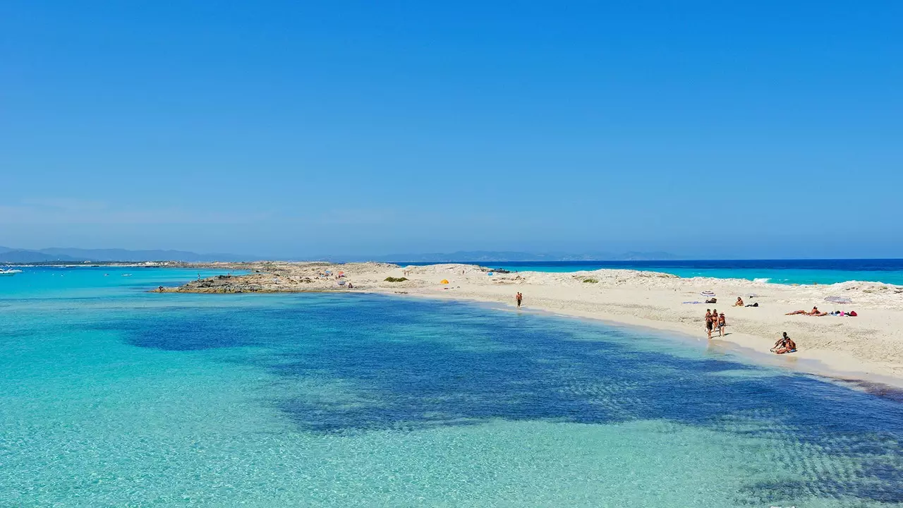 Gids om het beste strand van Spanje te gebruiken en ervan te genieten: Ses Illetes