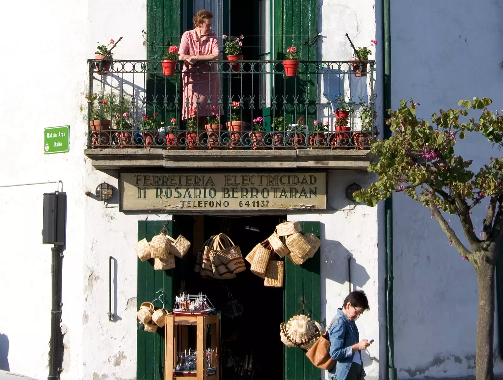 Gọi nó là Fuenterrabía hoặc Hondarribia nhưng hãy tận hưởng nó