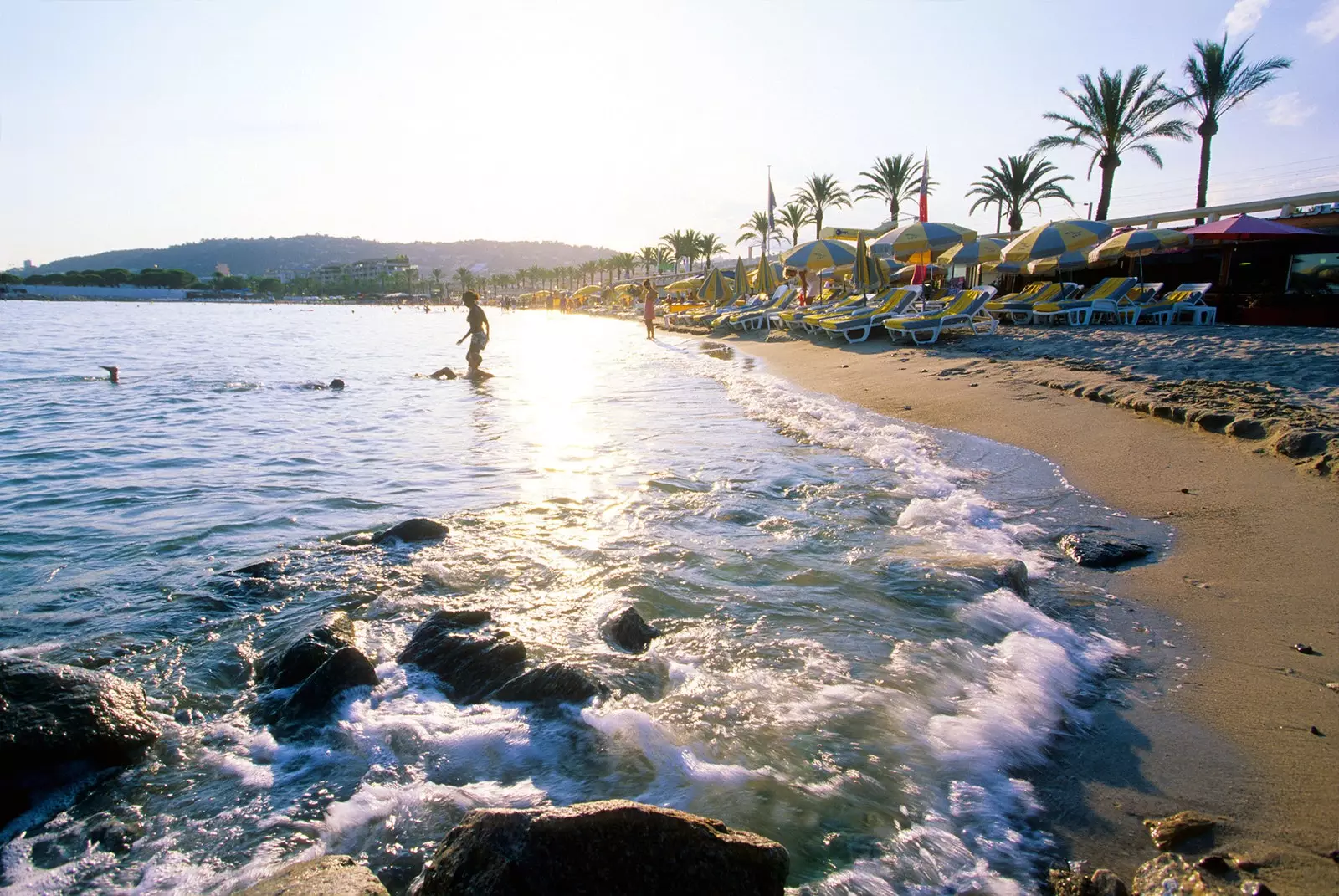 Bil-karozza tul il-Côte d'Azur vjaġġ tul ir-Rotta Napuljun