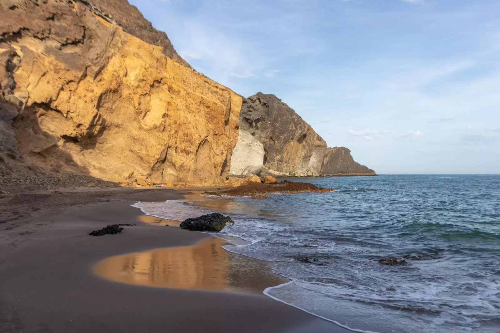 Almeria의 Cala de los Amarillos.