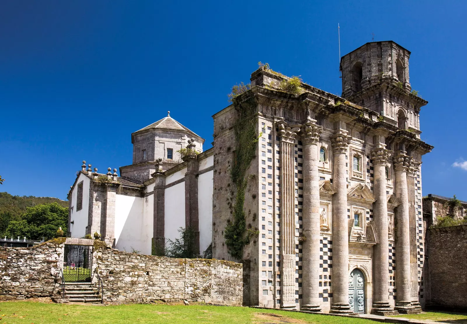 Klasztor Monfero Park Narodowy Fragas do Eume A Coruña Galicia.