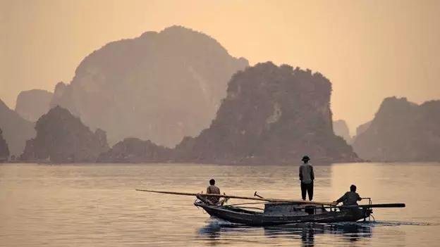 Sepuluh pengalaman penting jika anda melancong ke Vietnam