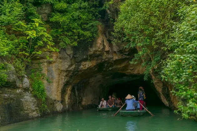 Jaskyne parku Phong NhaKe Bang