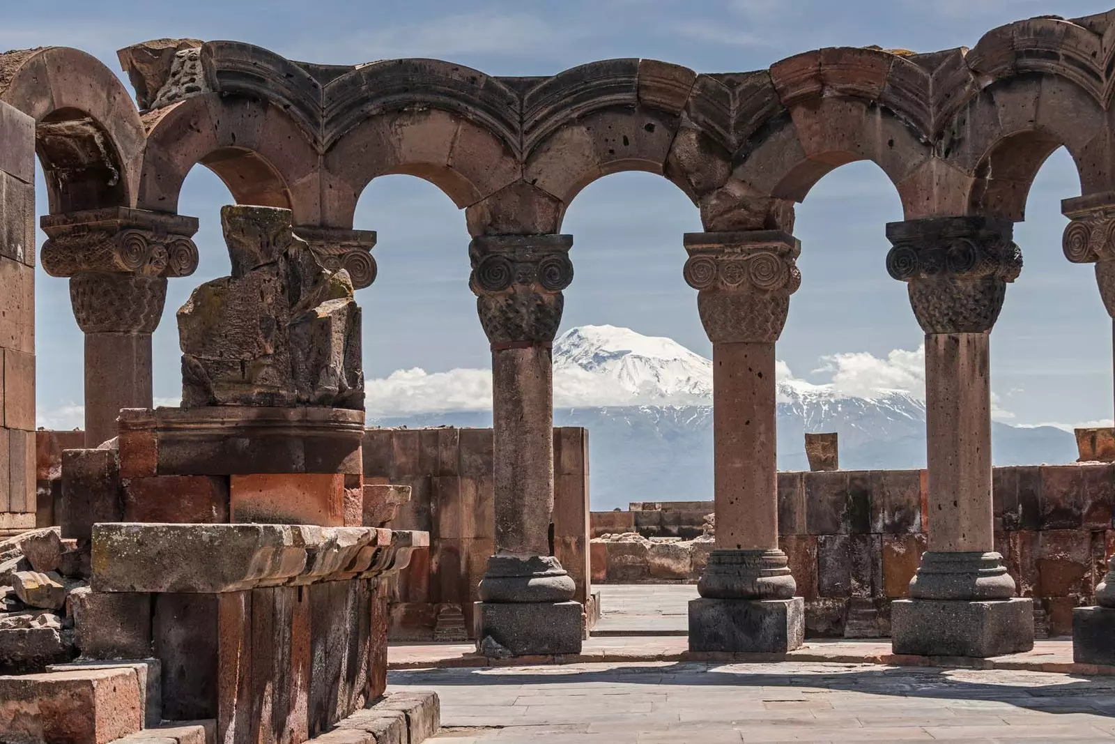 Ruínas da catedral de Zvartnots