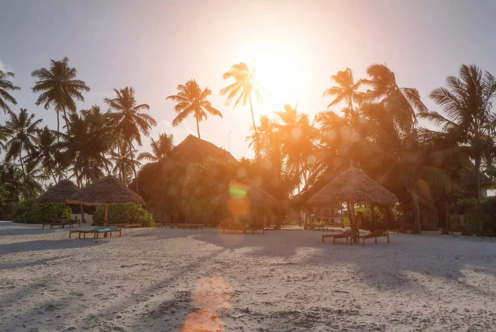 Sonnenënnergang op der Pemba Plage