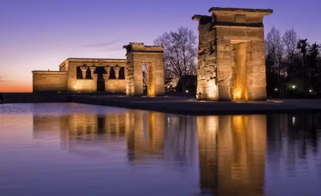 Luí na Gréine Teampall Debod