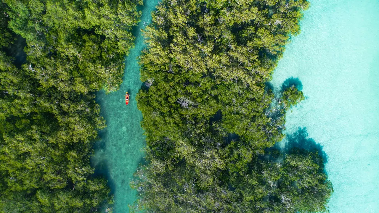 Roti: kapka, kde se ztratit uprostřed oceánu