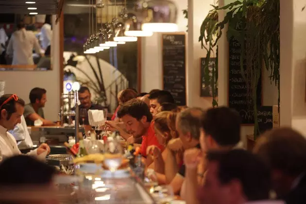 Barcelona jeden z wermutów i tapas