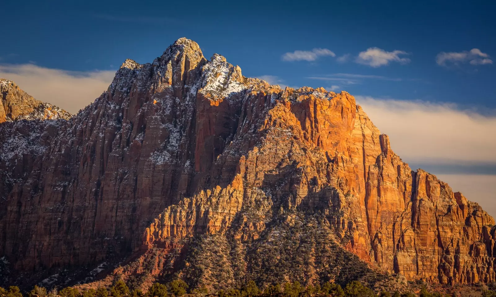 Zion Ulusal Parkı Dağları.