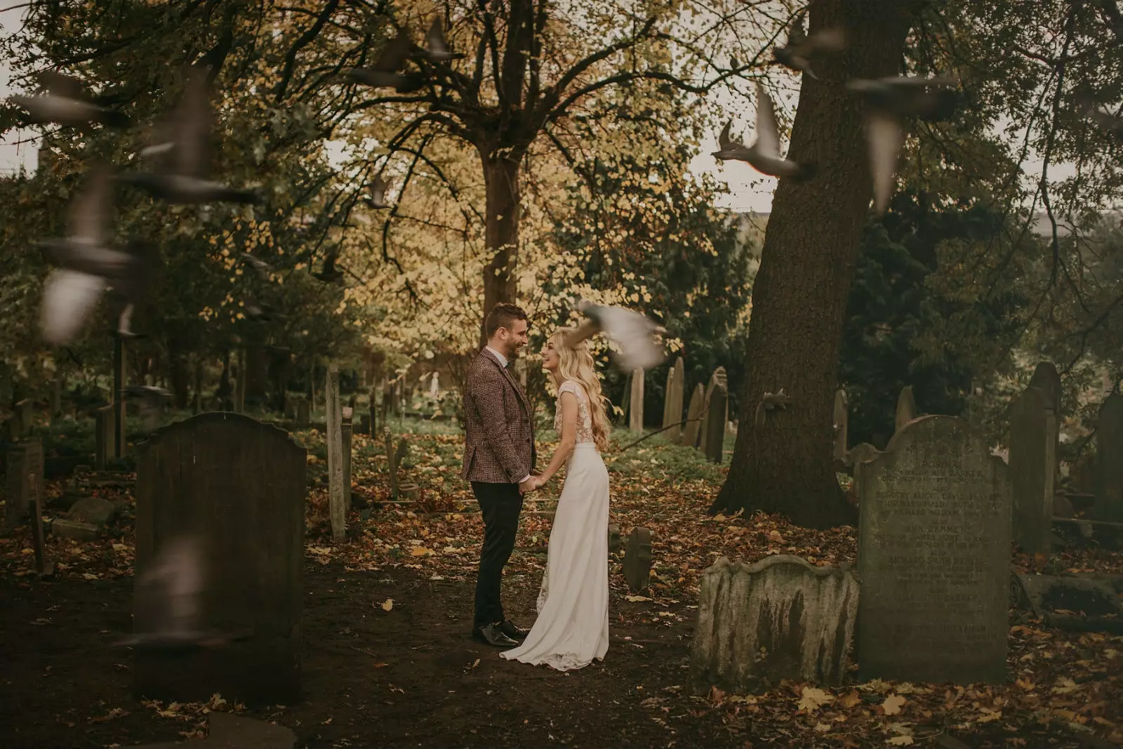 Eine Flucht auf einem Londoner Friedhof.