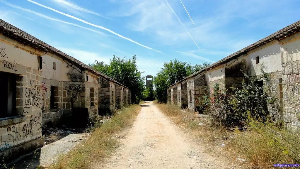 L'Alamí poble abandonat de Madrid.