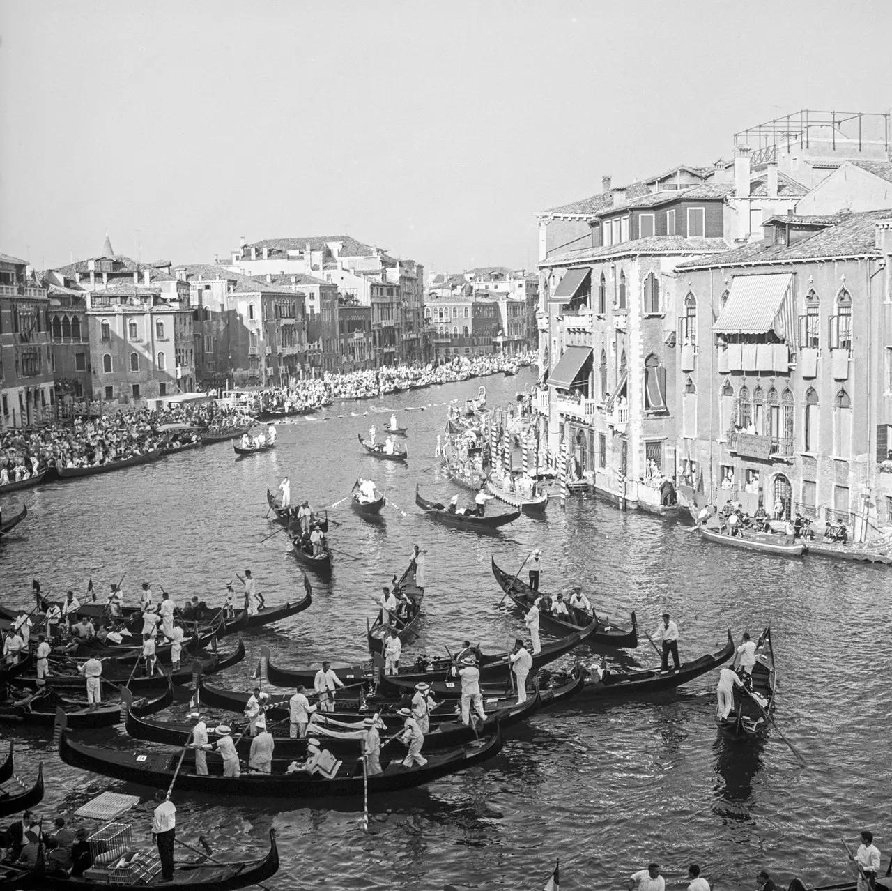 A trip to Venice through the singular lens of Cecil Beaton