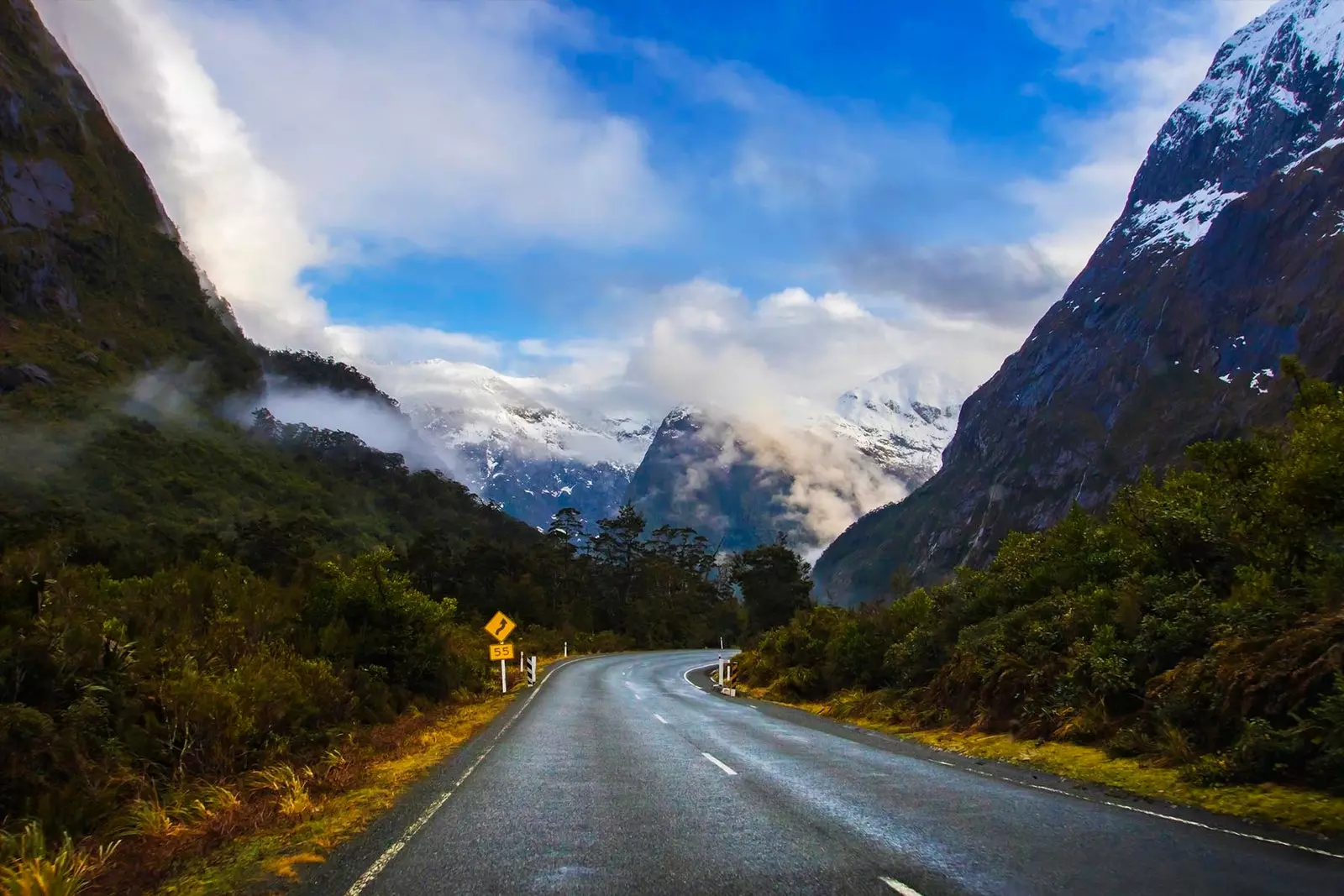 A travs de Milford Road