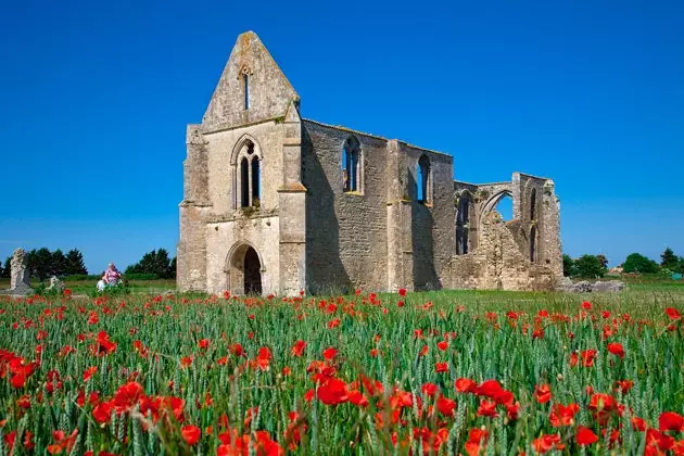 Châteliers abbey əsas klassik