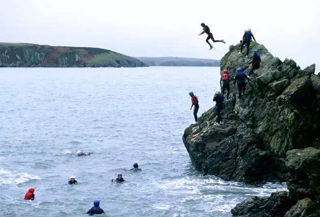 Le coasteering le sport de cet été