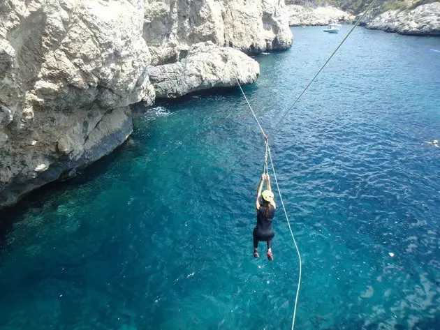 Coasteering სპორტის ამ ზაფხულს