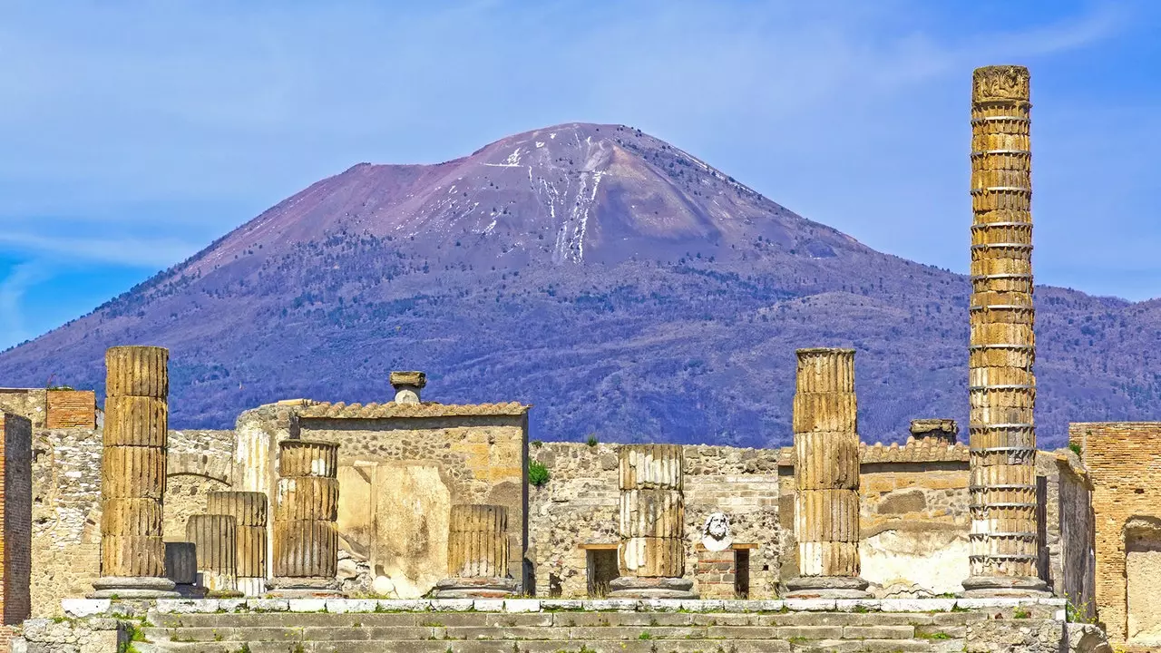 Experiența care îți permite să descoperi singur ruinele Pompeii