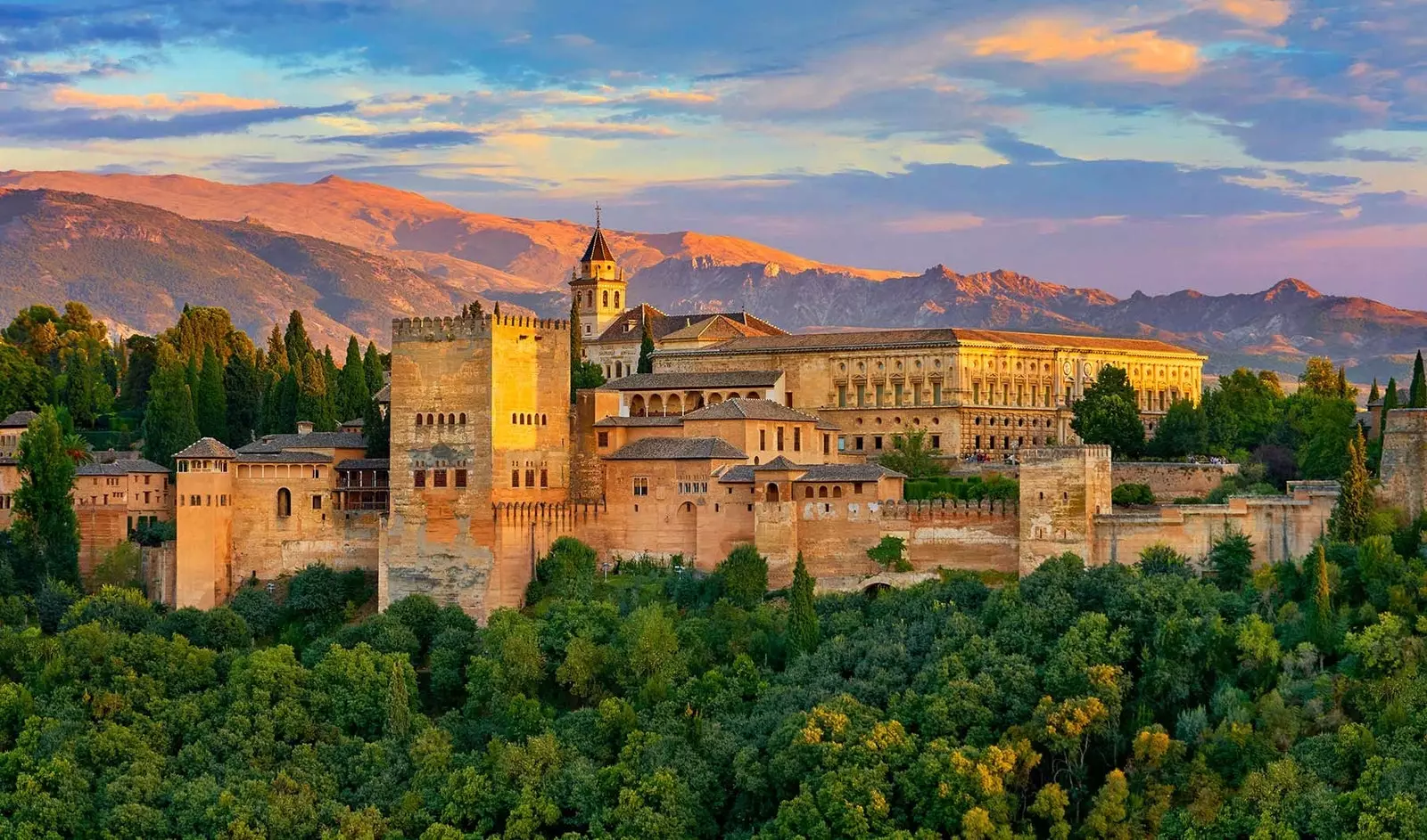 Alhambra åpner eksepsjonelt sitt Powder Tower i september