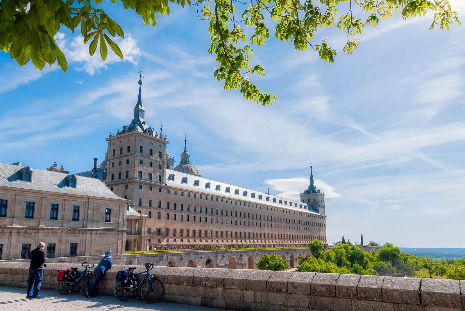 Otkrivanje manastira El Escorial, osmog svetskog čuda