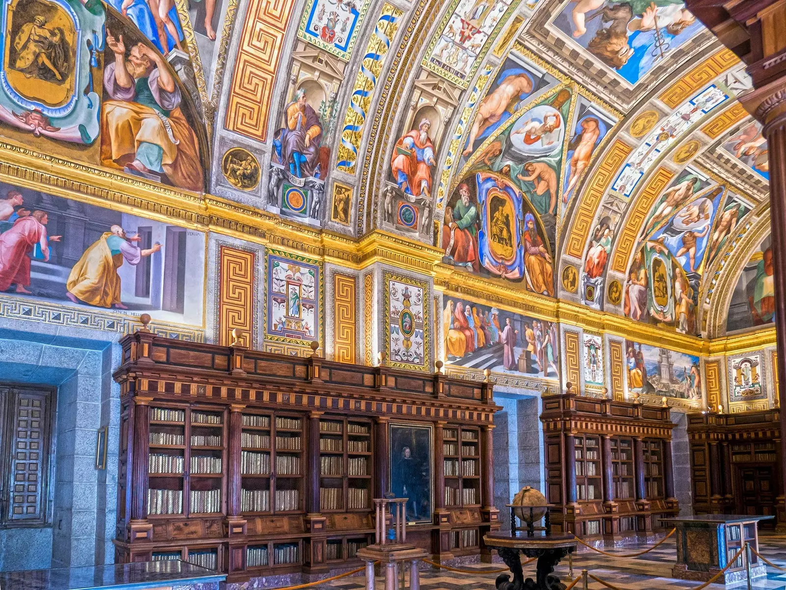 Otkrivanje manastira El Escorial, osmog svetskog čuda