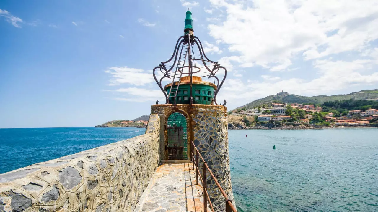 48 Stonnen tëscht Perpignan a Collioure am Luxus