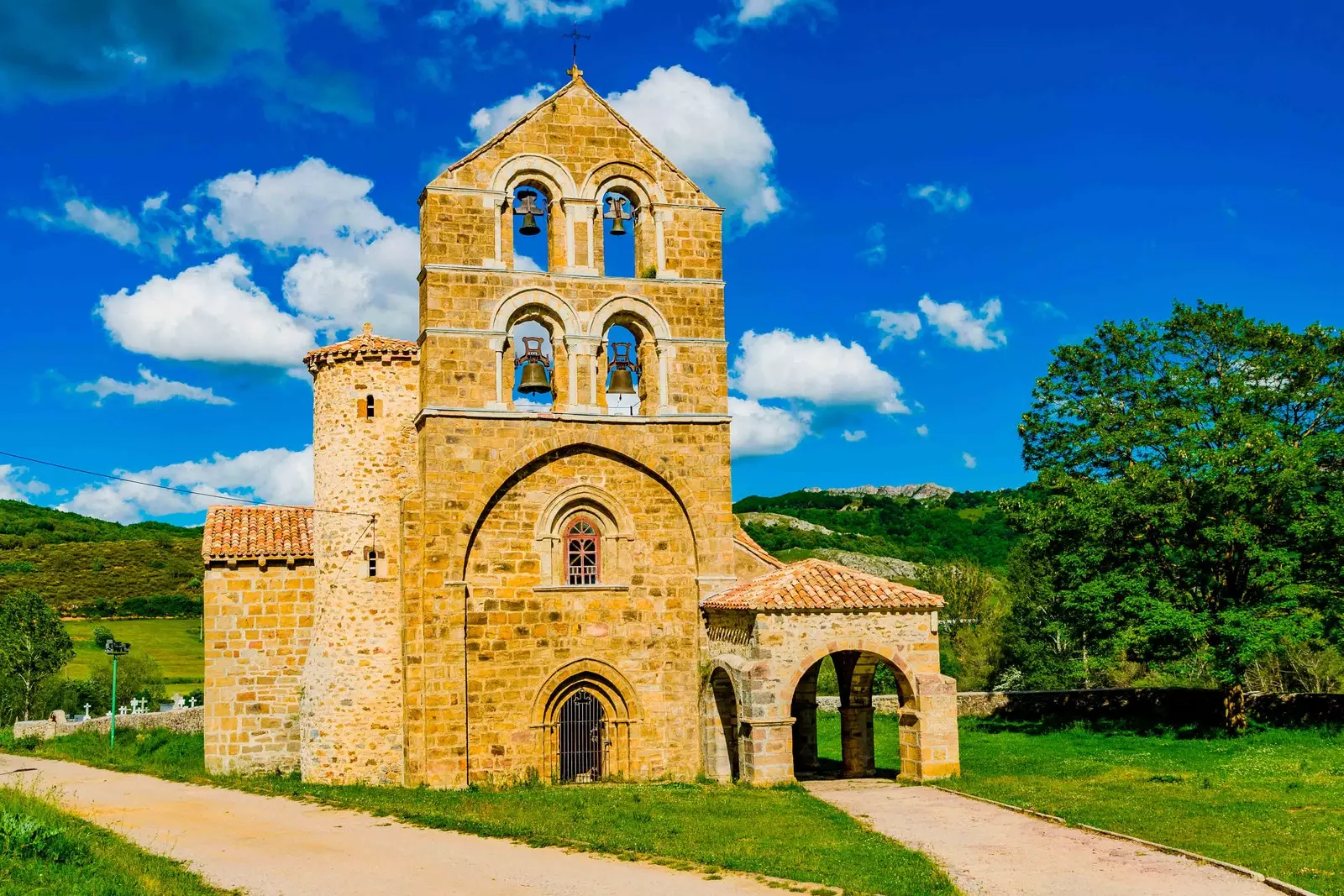 Sant Salvador de Cantamuda