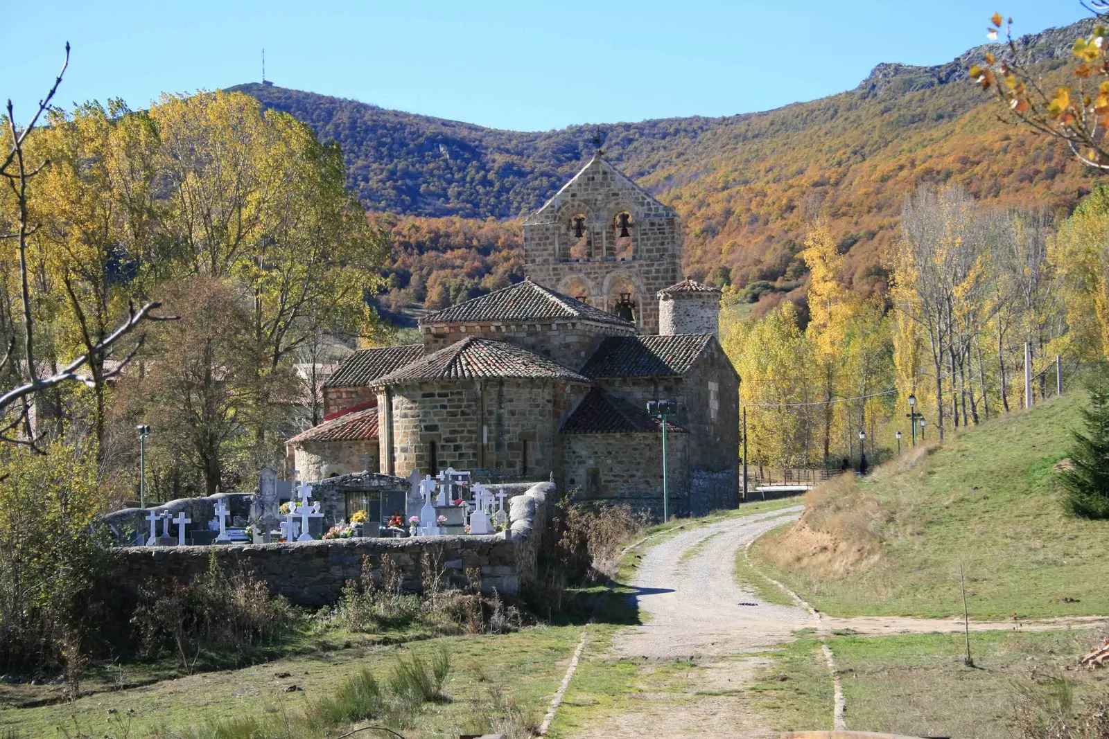 Kolegiátny kostol San Salvador de Cantamuda