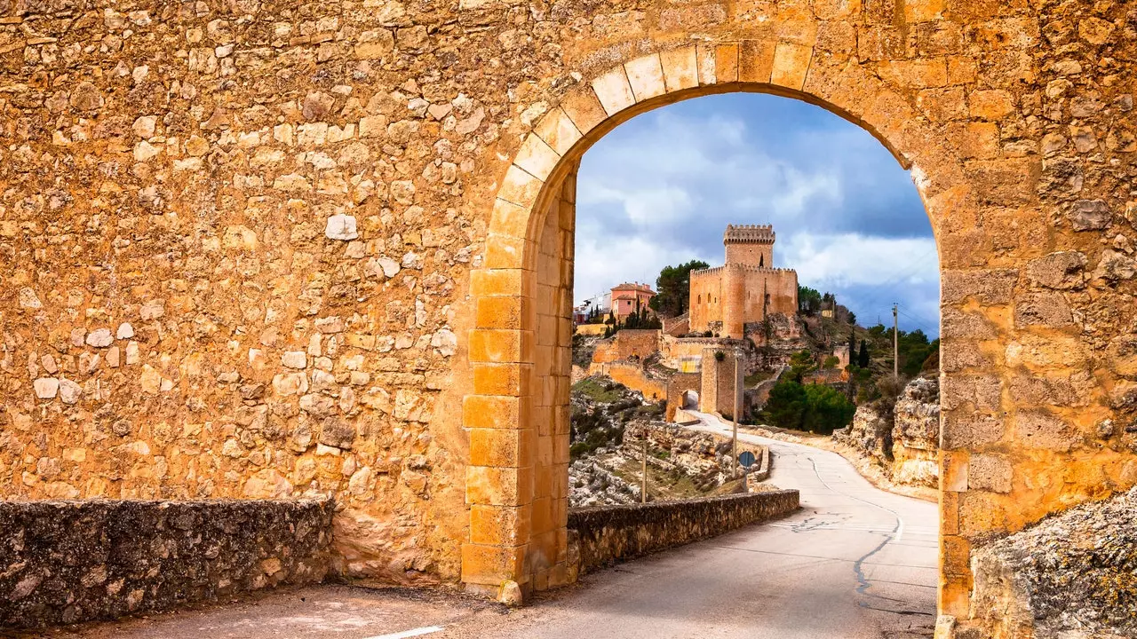 Pobles d´Espanya per visitar de camí a la platja