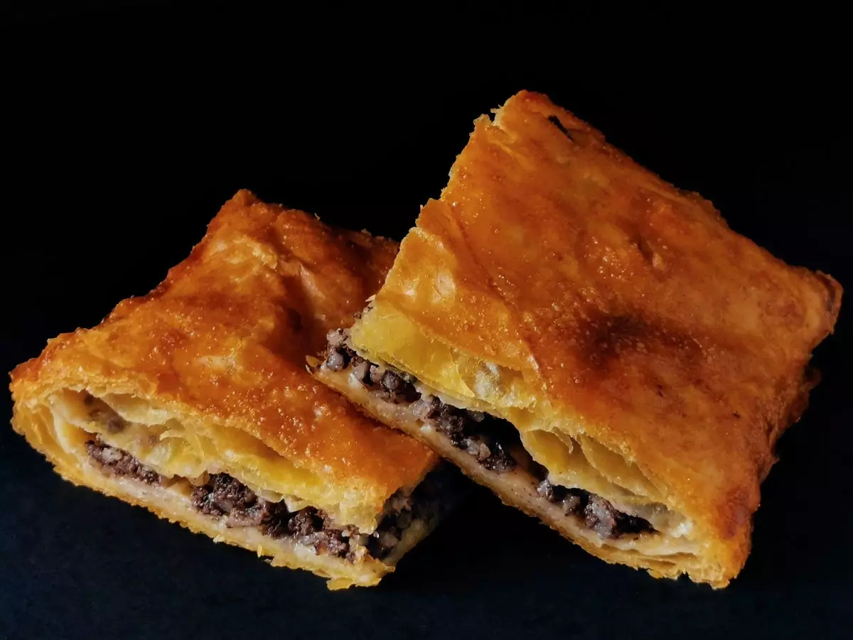 Empanada au boudin noir et à la crème