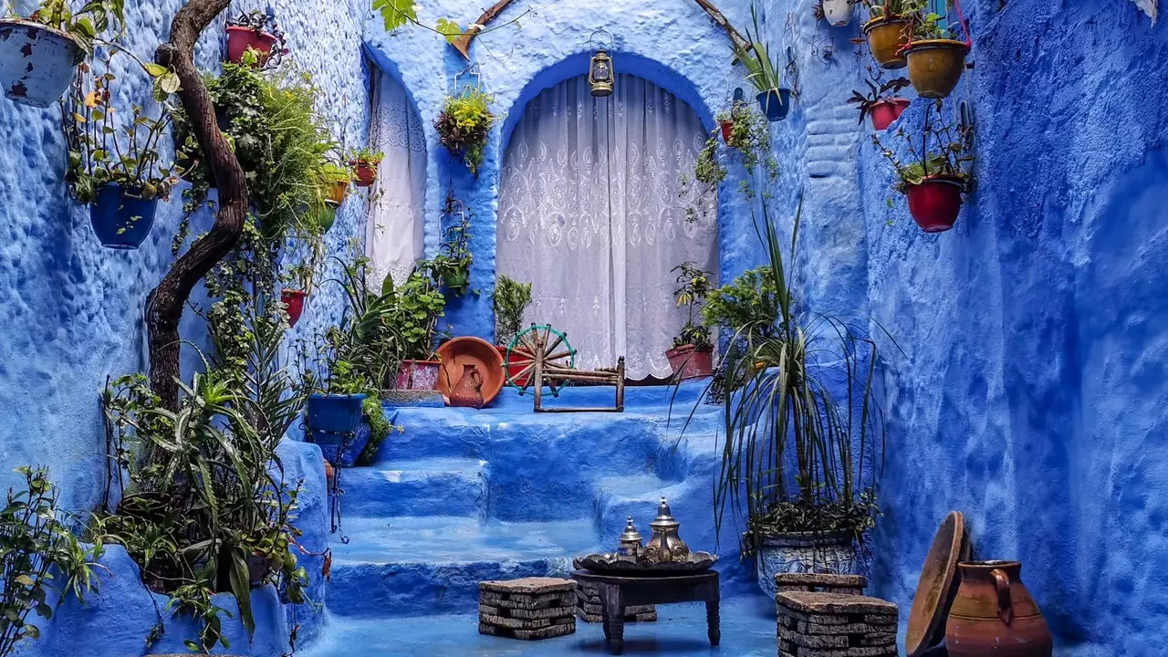 Chefchaouen- ရေကူးကန်အောက်ခြေနဲ့တူတဲ့မြို့