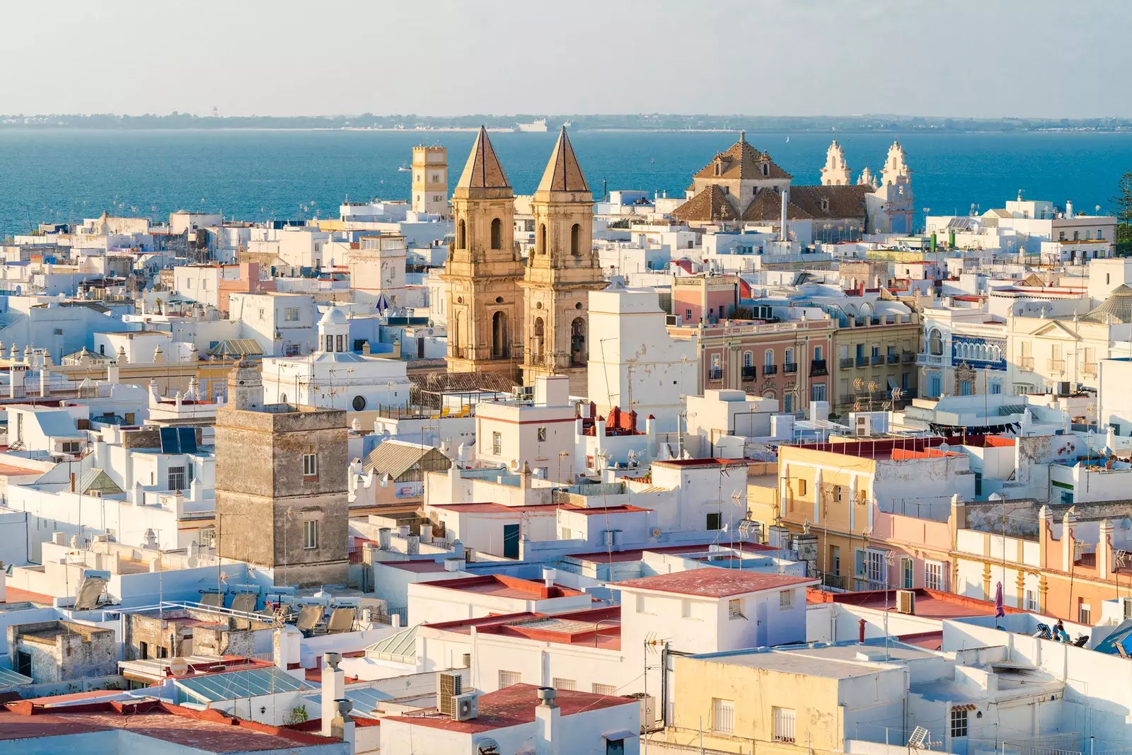 Cdiz salah satu daerah favorit di pantai Andalusia