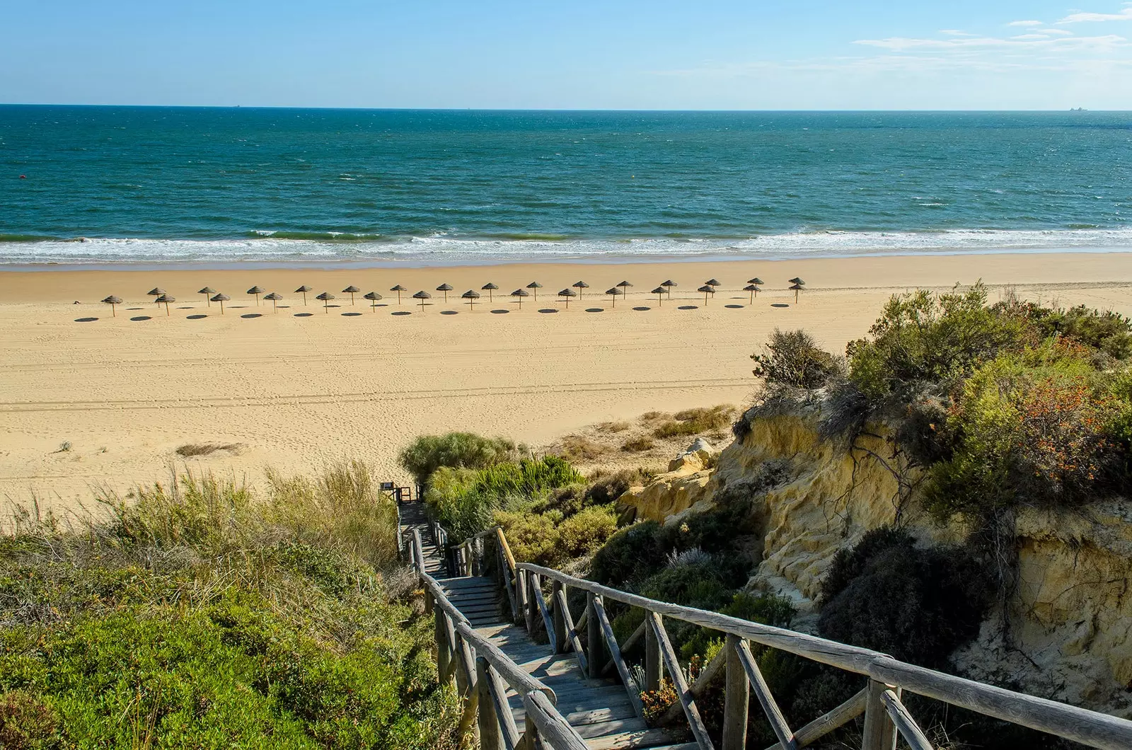 မင်းရဲ့ ပရဒိသုလေးကတော့ Costa de la Luz ပေါ်မှာရှိတယ်။