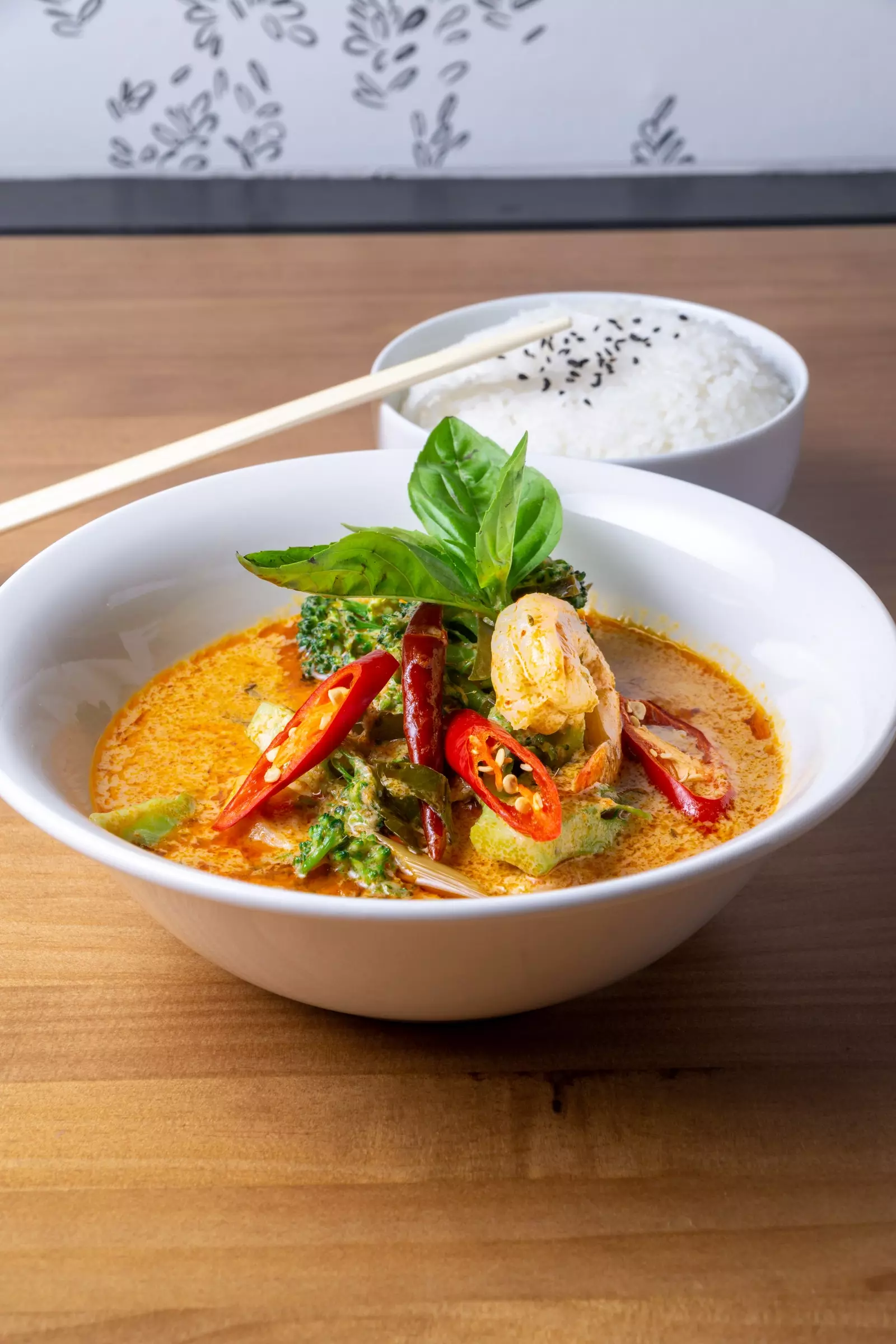 Kaeng Daeng Kai синаи мурғи сурх карри дар Zen Asian Bistro