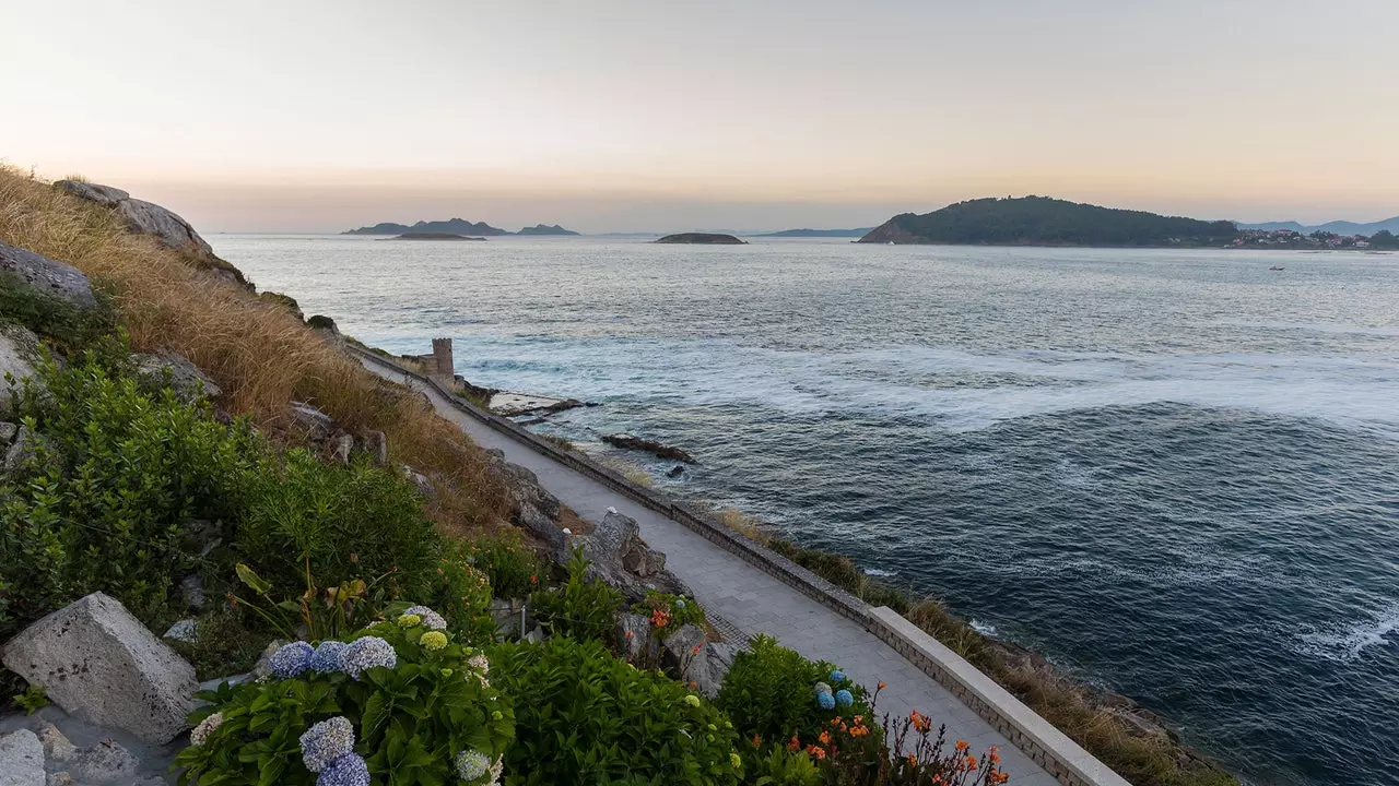 Jalan Portugis di sepanjang Pantai atau cara menuju ke Santiago dengan mengambil yang terbaik dari Galicia