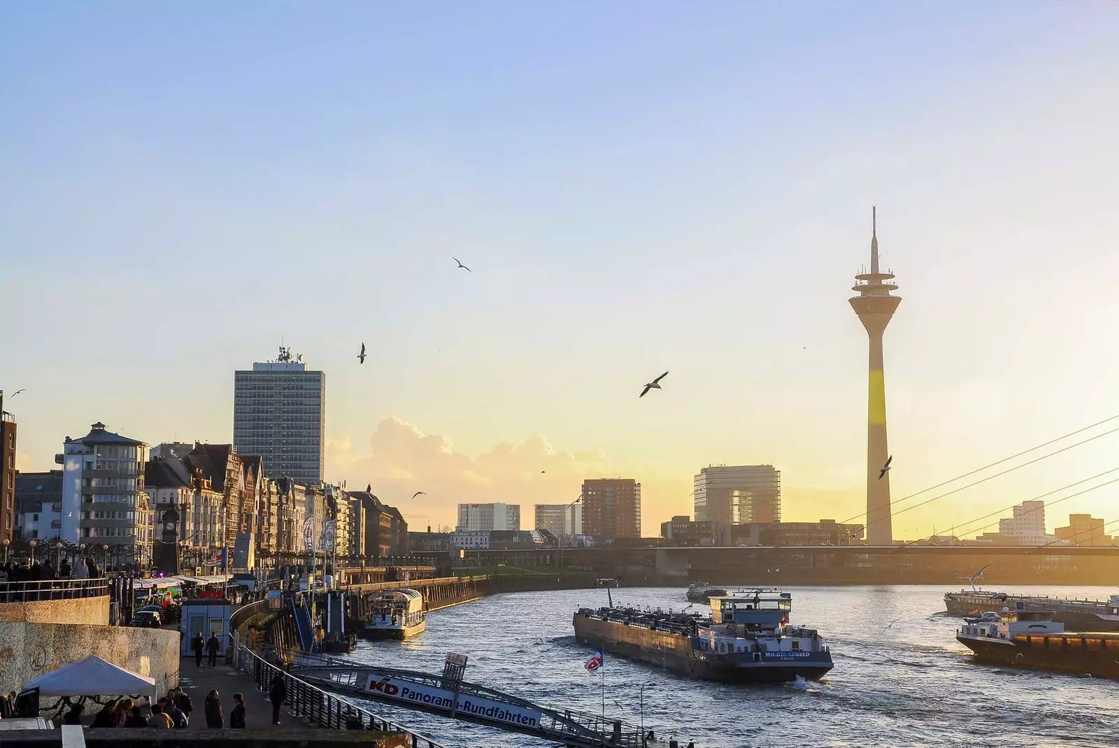 6. Düsseldorf Alemanya