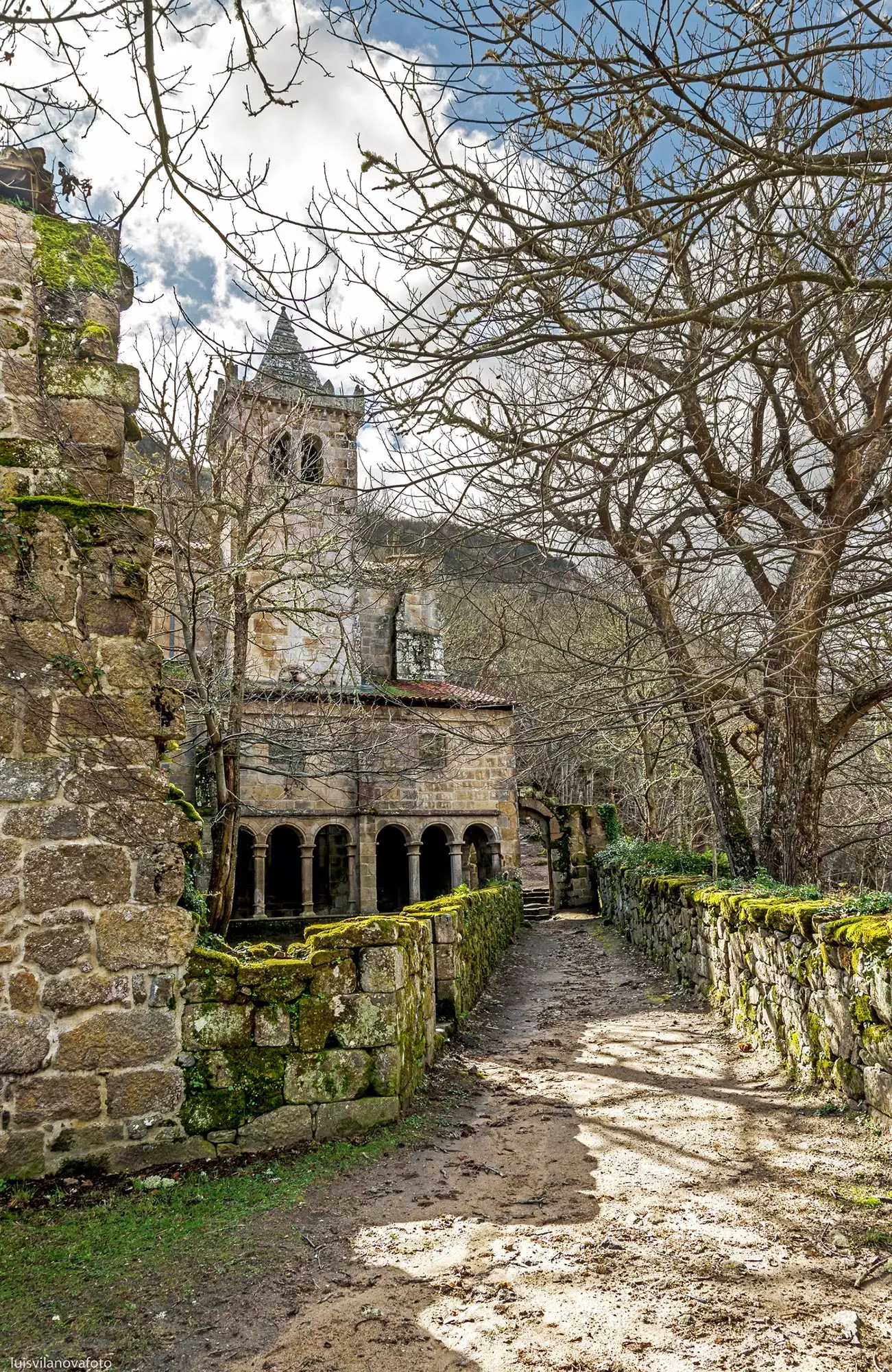 Mainistir Santa Cristina de Ribas de Sil