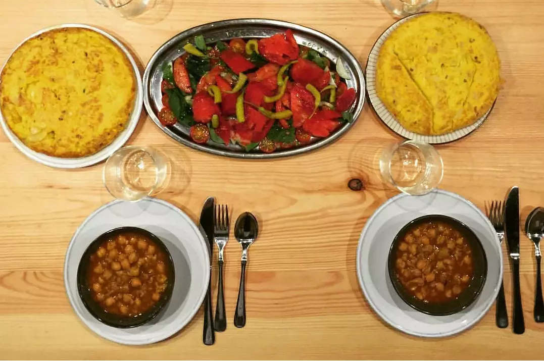 Domingo não é domingo se você não enfiou os dentes em alguma tripa que dizem no restaurante Miga.