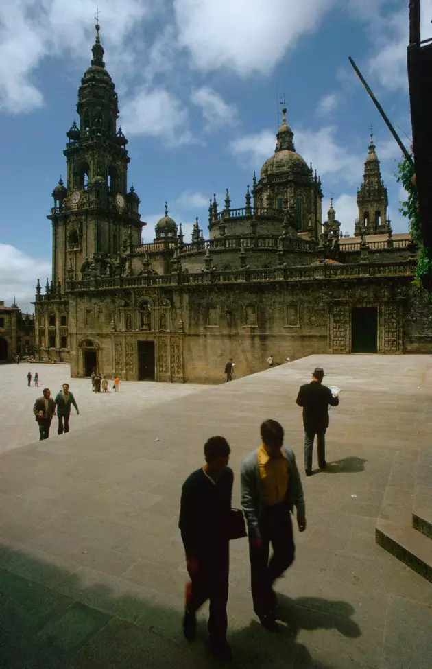 Plaza de la Quintana, რომელიც ზის ტაძრის ჩრდილში